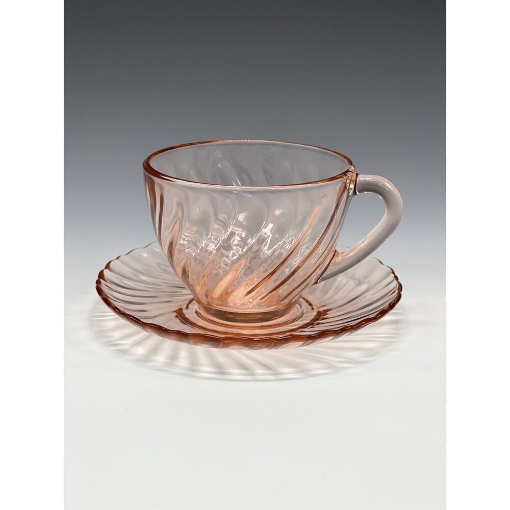(1) Vintage‎ Arcoroc France Rosaline Pink Swirl Teacup & Saucer Glass